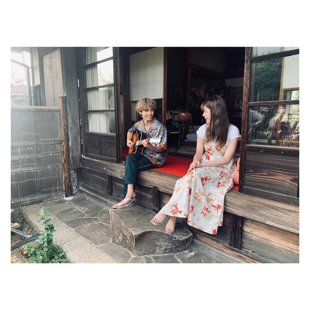 【公式】ドラマL「3Bの恋人」さんのインスタグラム写真 - (【公式】ドラマL「3Bの恋人」Instagram)「🌿  第4話ご覧くださった皆様ありがとうございました😌🤍  そして見逃し配信スタートしました！ 全国の皆様ぜひまだまだお楽しみください🐶  音楽を通じて距離が縮まったはるとユウ。 一方ヨシは謎の美女とキス！？ また一波乱起きそうです💭  こちら中の人的お気に入りの一枚😉💓  ❤︎TVer tver.jp/lp/f0064216   ❤︎GYAO! gyao.yahoo.co.jp/special/abc_ca…  #3Bの恋人 #馬場ふみか #神谷健太」2月1日 1時06分 - abctv_drama