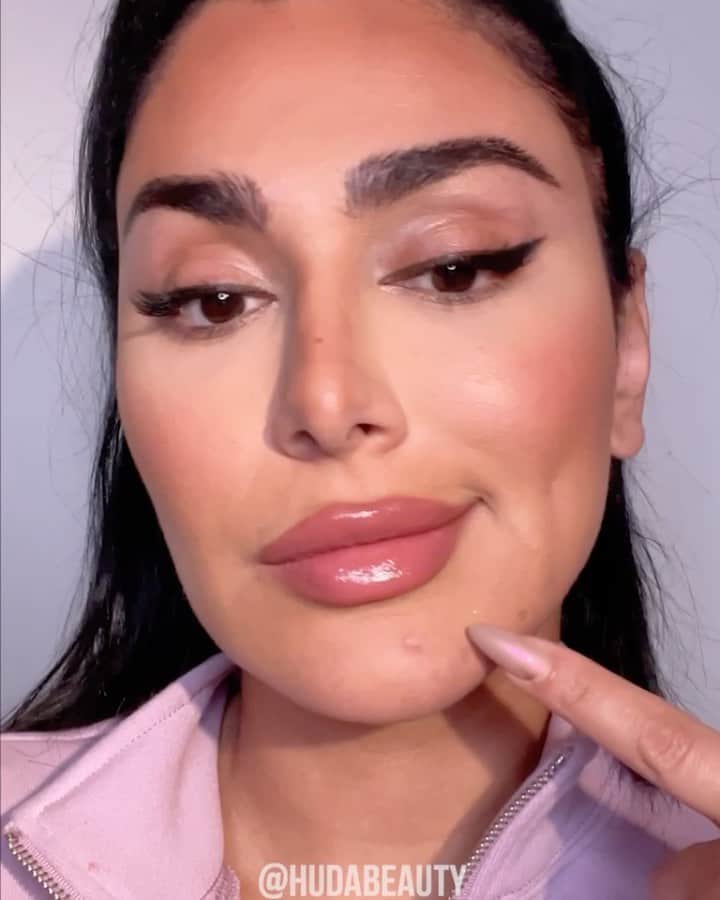 Huda Kattanのインスタグラム