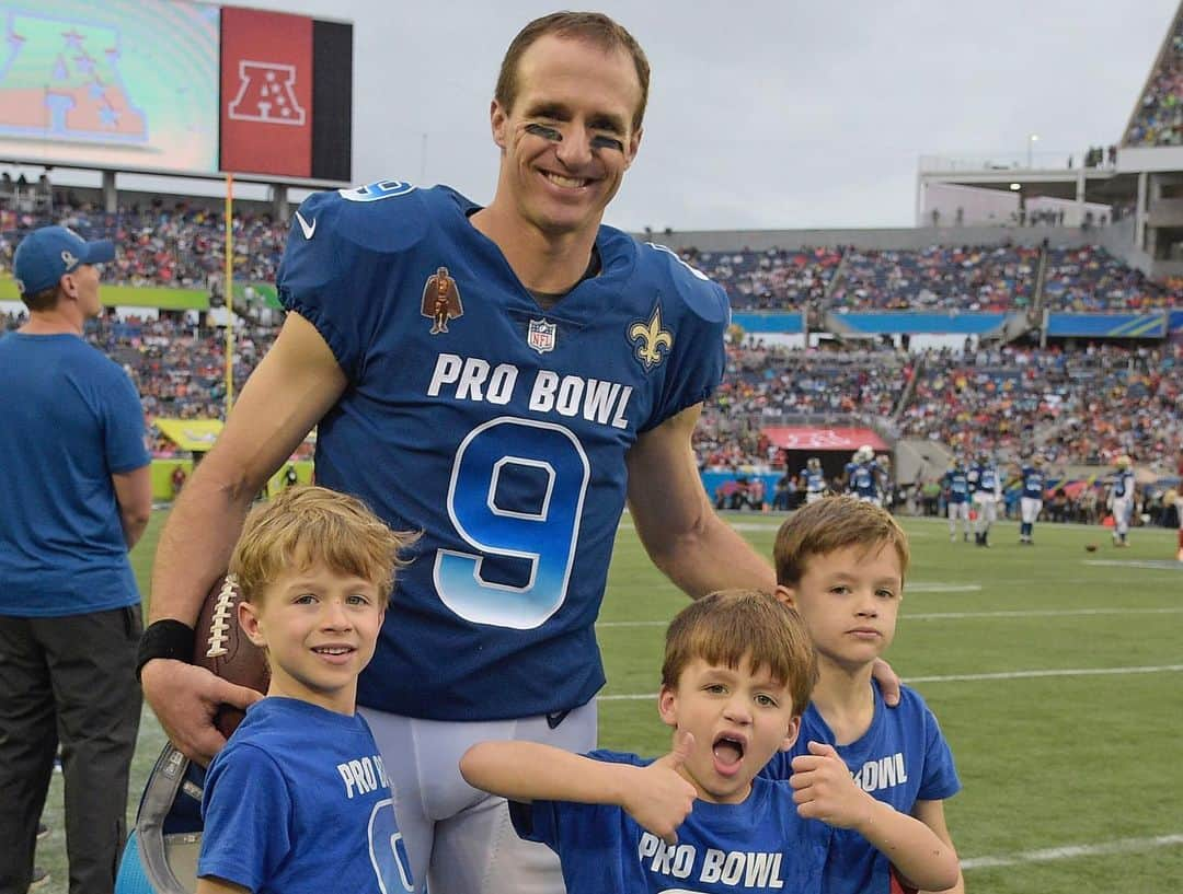 ニューオーリンズ・セインツさんのインスタグラム写真 - (ニューオーリンズ・セインツInstagram)「A look back at the Brees boys at the #ProBowl 😂  🔄: @NFLFilms」2月1日 10時51分 - saints