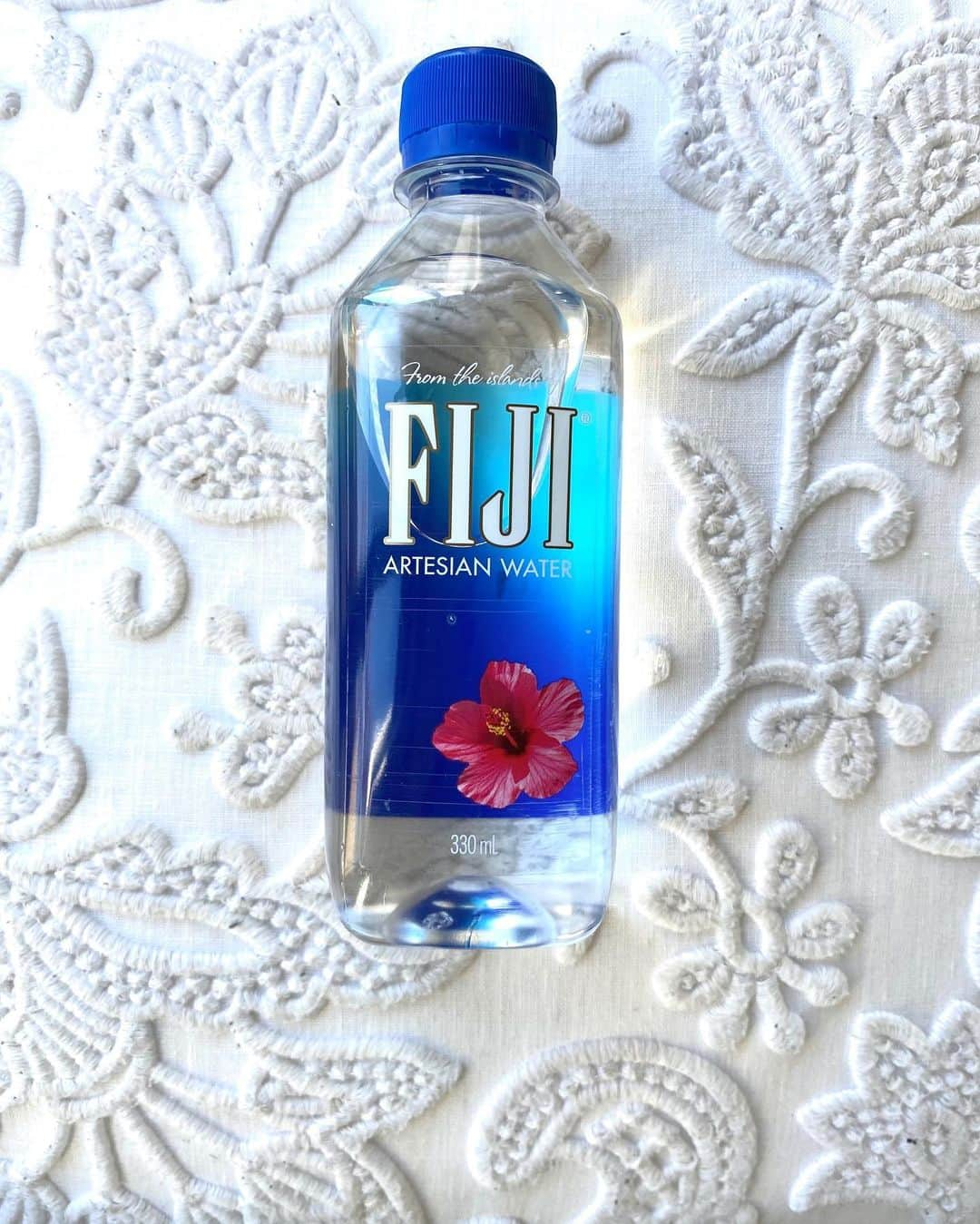 FIJIWaterJapanのインスタグラム：「2月のスタート‼️  #fijiwater #フィジーウォーター #水分補給 #ミネラルウォーター  #lifewithfijiwater  #新しい月」