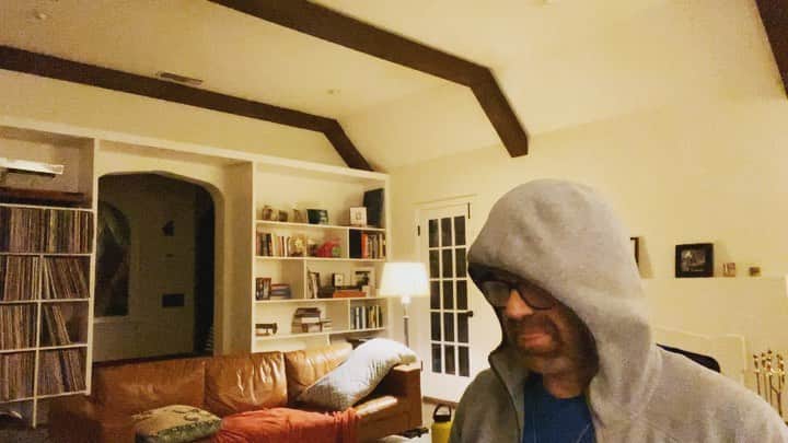 ポール・アデルスタインのインスタグラム：「Name that intro!!  ‘I never thought I’d learn this one’ edition.」