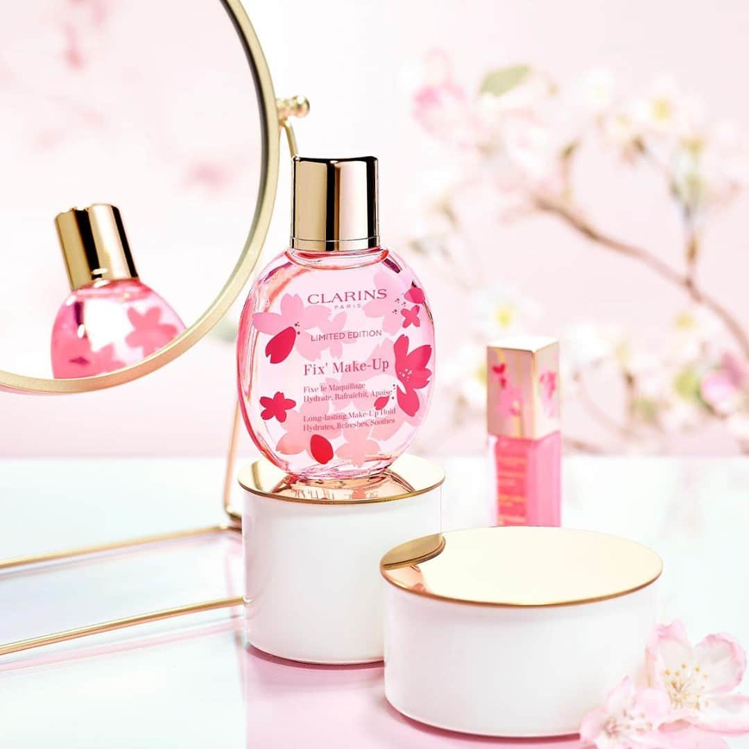 Clarins Canadaさんのインスタグラム写真 - (Clarins CanadaInstagram)「Our Limited Edition Sakura collection is love at first bloom! Discover the light, sweet fragrance of Japanese cherry blossoms in our Limited Edition Fix' Make-Up setting spray and our Lip Comfort Oil. Their flowers are often called "spring snow" by Japanese poets, and they represent love, hope, and a time for renewal.❄️🌸⁣ __________⁣ Un coup de foudre assuré avec notre collection Sakura en Édition Limitée ! Découvrez le doux et délicat parfum des fleurs de cerisier japonais dans nos Éditions Limitées du Fix' Make-Up et de l'Huile Confort Lèvres. Les fleurs de cerisier sont souvent appelées « neige du printemps » par les poètes japonais et elles représentent l'amour, l'espoir et le renouveau.❄️🌸⁣ .⁣ .⁣ .⁣ #Clarins #Sakura #LimitedEdition #LipComfortOil #FixMakeup #LoveAtFirstBloom」2月1日 11時25分 - clarinscanada