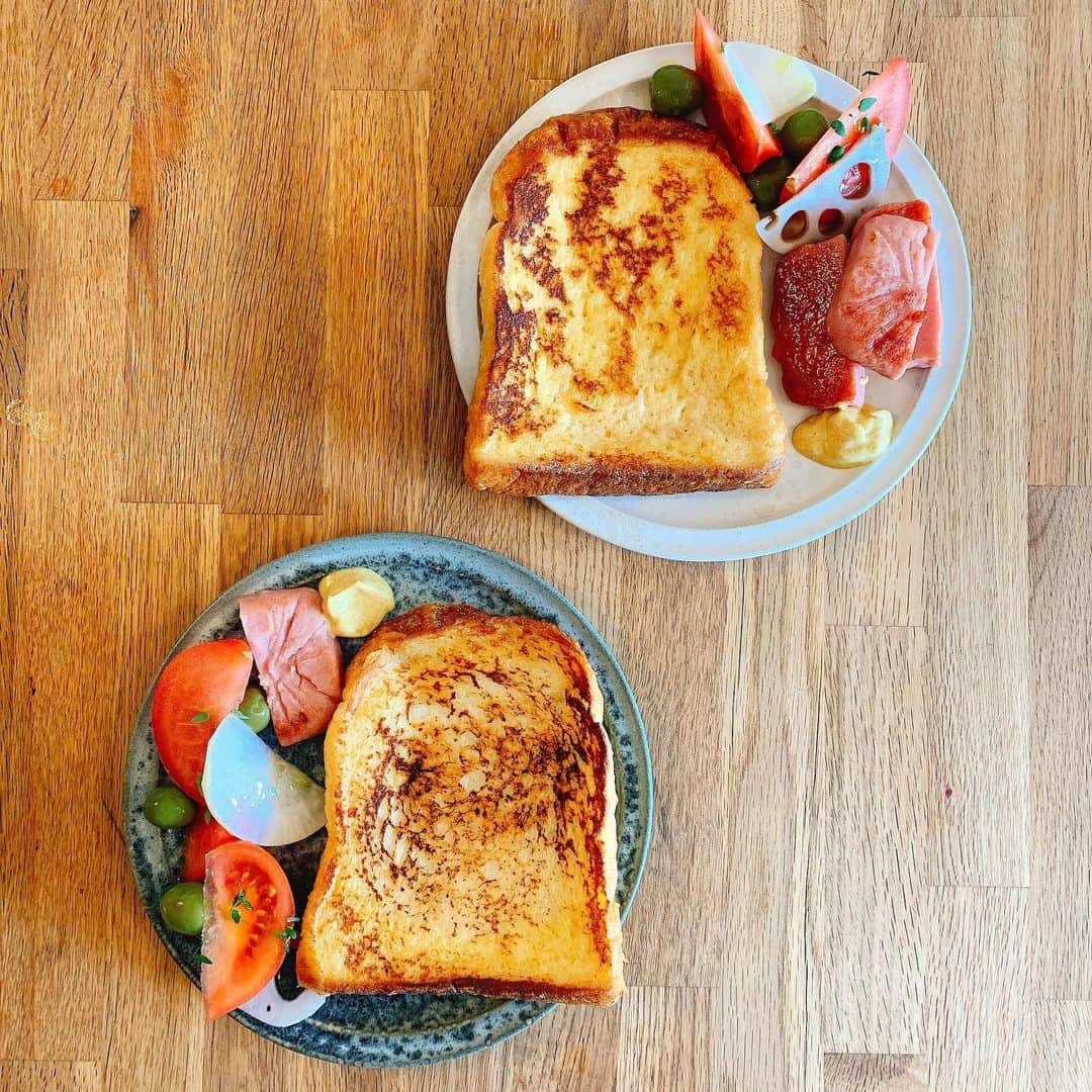 リサ のインスタグラム：「寝る前に仕込んだフレンチトースト美味しかった🍞」