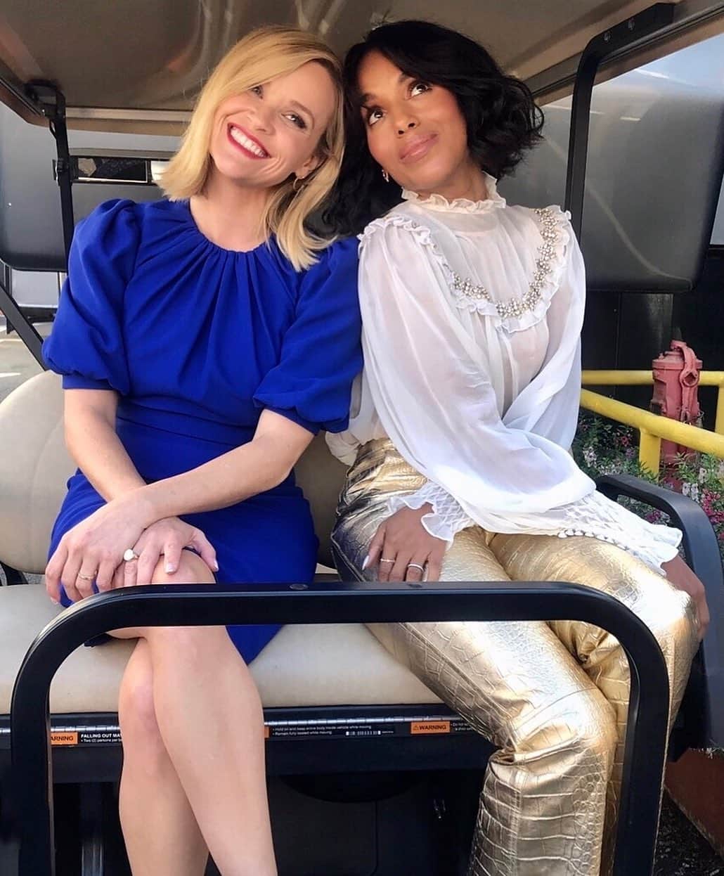 リース・ウィザースプーンのインスタグラム：「Happy birthday to my amazing friend @kerrywashington!! You are a brilliant, creative, passionate force of nature and I am constantly inspired by your grace. Not to mention your incredible sense of style… AM I RIGHT?! Sending you love, my sister / my partner / my friend forever! 💕✨」