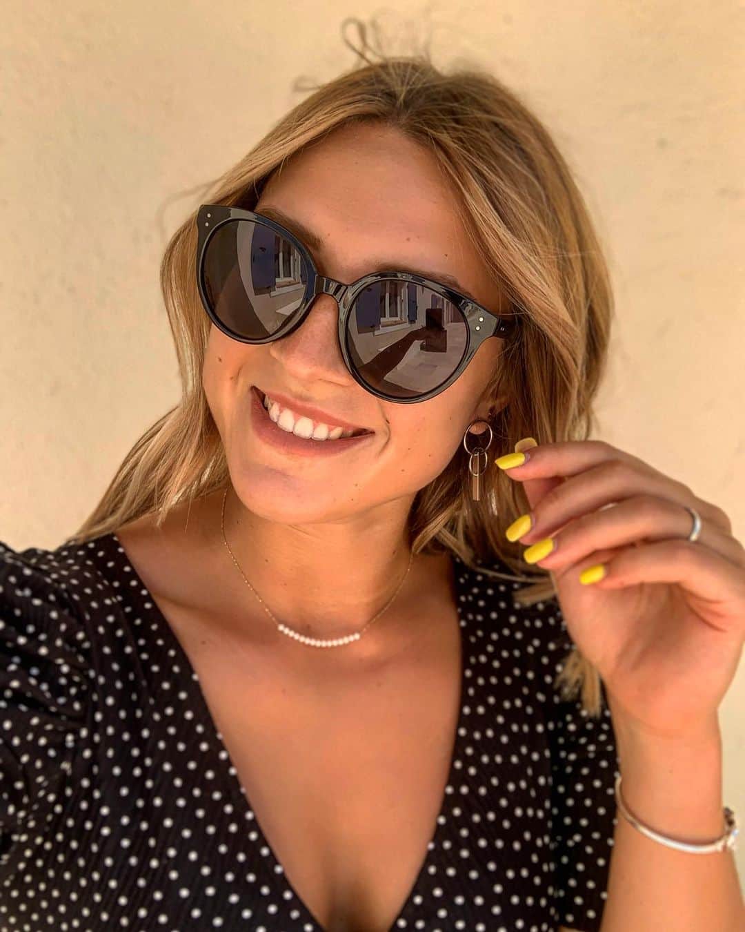 マチルド・グロさんのインスタグラム写真 - (マチルド・グロInstagram)「Miss Summer 😉🌞🌼 • • • #memories #summer #summervibes」2月1日 3時32分 - gros_mathilde