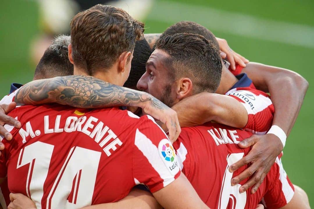 コケさんのインスタグラム写真 - (コケInstagram)「𝐀mbición ➕ 𝐓rabajo ➕ 𝐌otivación 👉🏼 🏧🔴⚪ Enorme esfuerzo de todos para seguir sumando de 3️⃣ en 3️⃣ ¡AÚPA @atleticodemadrid! 👊🏼 #LaLiga #AúpaAtleti」2月1日 3時41分 - koke6