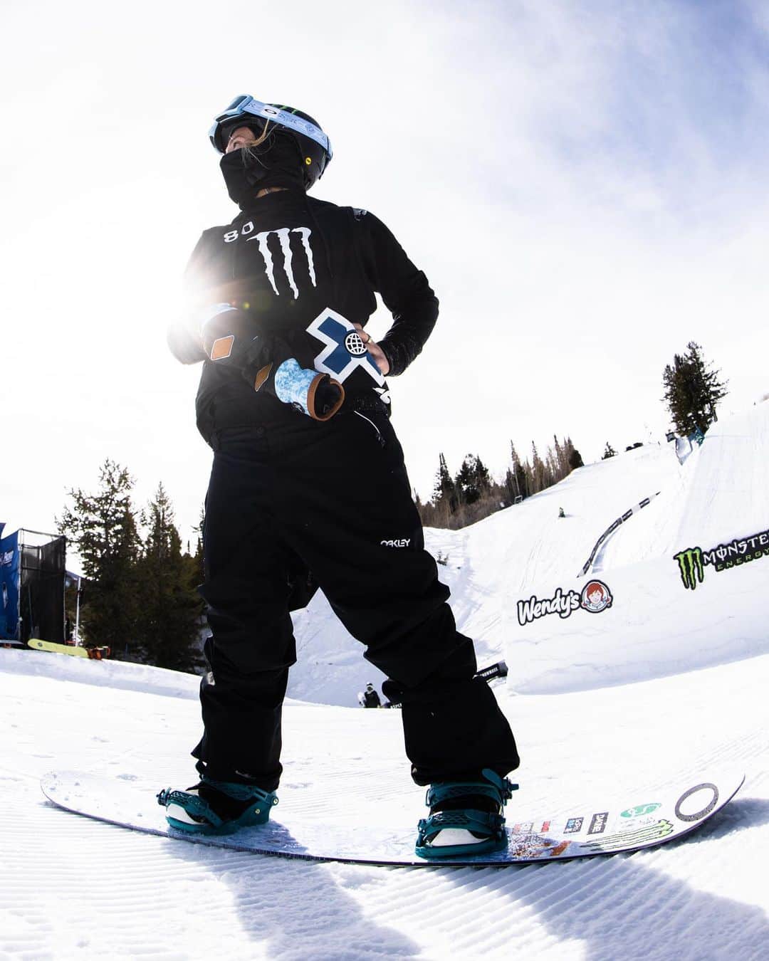 ジェイミー・アンダーソンのインスタグラム：「Big air going down today 💙Stoked to see all the girls send it!! 1:30 mtn time ✨ @xgames #xgames #jafreespirit #jalivingthedream #grateful」