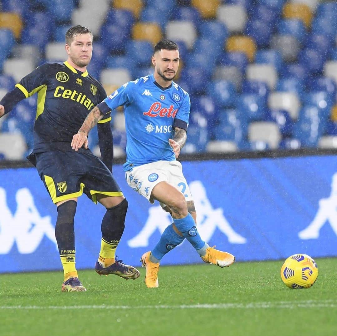 SSCナポリさんのインスタグラム写真 - (SSCナポリInstagram)「GOOOOOOL!! 💪 Politanoooooo 👏 ⚽️ #NapoliParma 2-0  💙 #ForzaNapoliSempre」2月1日 3時46分 - officialsscnapoli