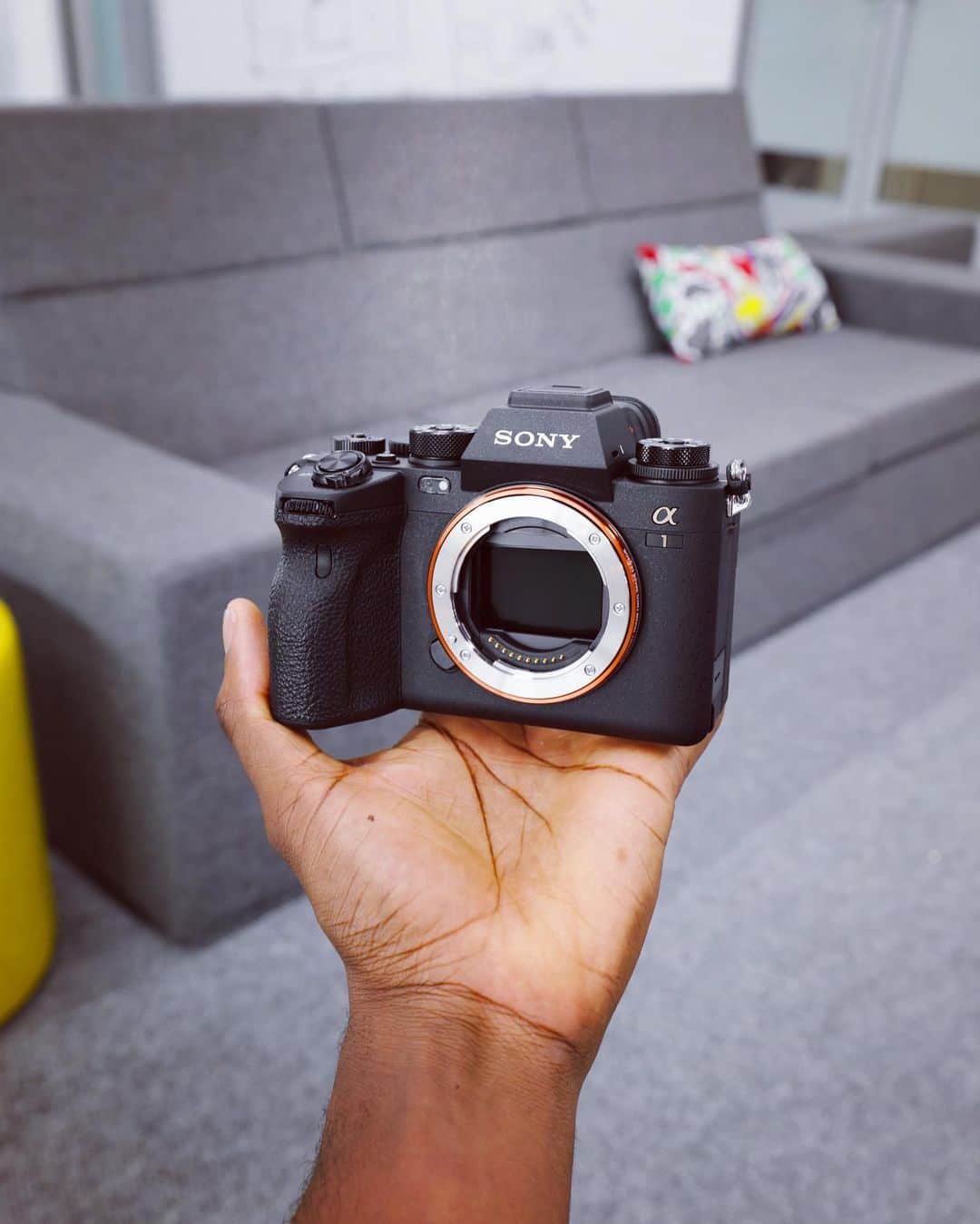 マーケス・ブラウンリーのインスタグラム：「Sony A1: 50 megapixels and 8K video in the palm of my hand. The ultimate hybrid shooter?」