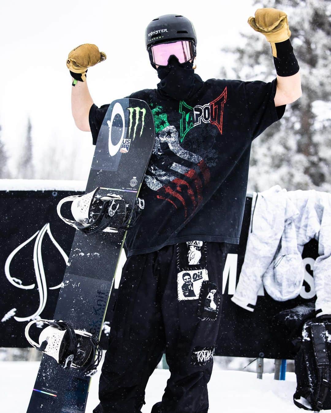 モンスターエナジーさんのインスタグラム写真 - (モンスターエナジーInstagram)「The “rookie” @DustyHenricksen takes GOLD 🥇 as first American in 12 years to win @XGames Men’s Snowboard Slopestyle. 🇺🇸  @ReneRinnekangas with the BRONZE 🥉👏  #XGames #Slopestyle #Snow #Snowboarding #Snowboard #ESPN #MonsterEnergy」2月1日 3時51分 - monsterenergy