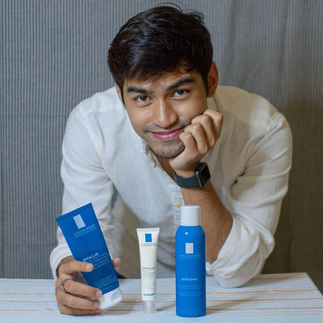 La Roche-Posayさんのインスタグラム写真 - (La Roche-PosayInstagram)「Thank you @muhdnqiuddin for this great shot! As you correctly pointed out, the Effaclar range helps to reduce maskne. Follow this 3-step routine and watch your imperfections disappear!  1️⃣Cleanse with Effaclar Gel Moussant  2️⃣Reduce imperfections with Effaclar Duo +  3️⃣Moisturise your skin with Effaclar Duo + La Roche Posay: the No.1 dermatologist-recommended skincare brand worldwide.  All languages spoken here! Feel free to talk to us at any time 💙 #larocheposay #LifeChangingDermatology #effaclar #acneproneskin #lrplove Global official page from La Roche-Posay, France」2月1日 3時58分 - larocheposay