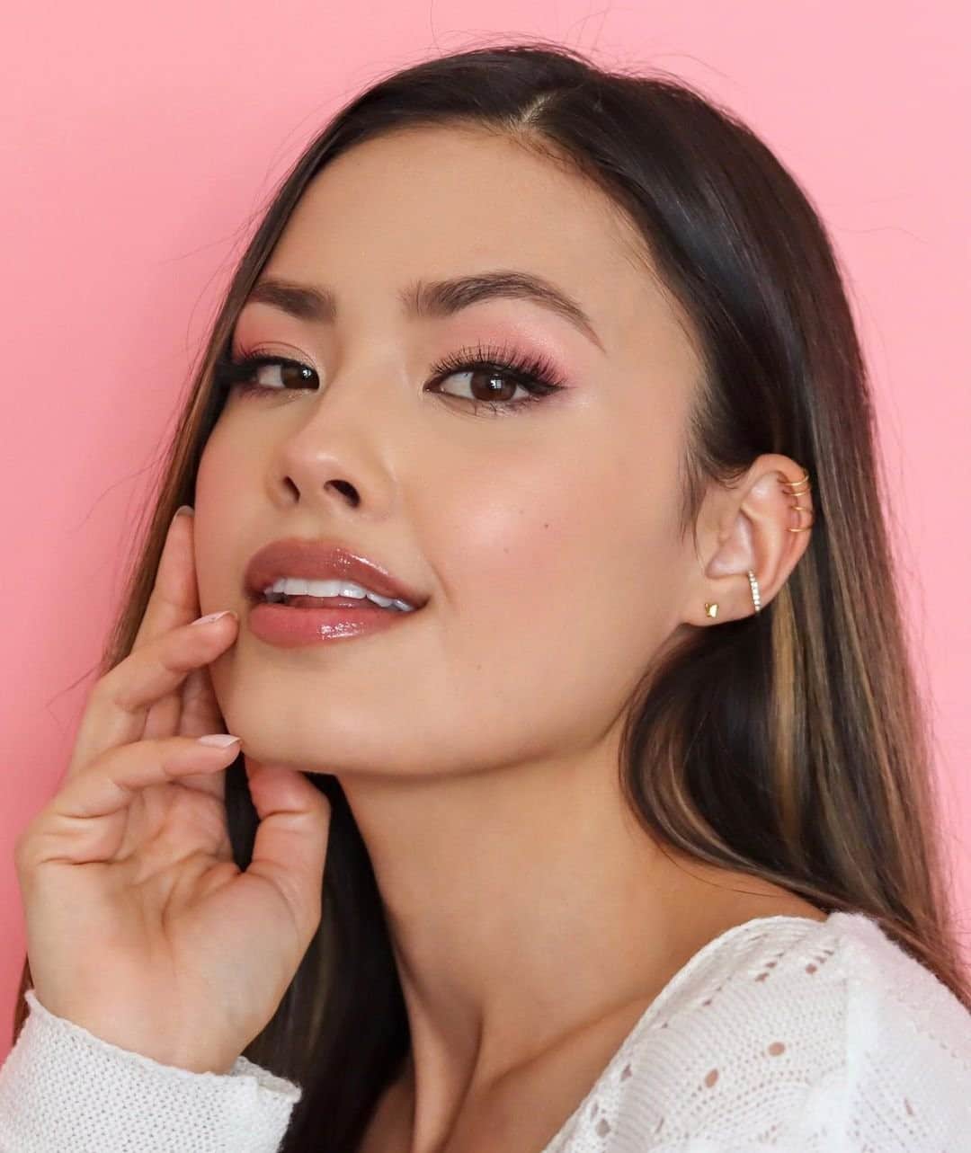 Too Facedのインスタグラム：「Crushin’ on @morganalisonstewart 😍 She gives her pout an extra boost with our Lip Injection Maximum Plump! #regram #toofacedambassador #toofacedlipinjection #toofaced」