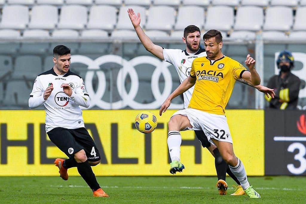 のインスタグラム：「Grande vittoria! 3️⃣ punti importantissimi! 💪🏻🙌🏻#SpeziaUdinese #ForzaUdinese #AlèUdin #SerieATIM」