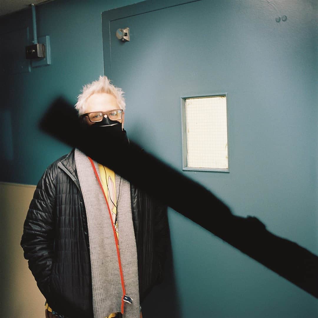 ジェームズ・ガンのインスタグラム：「So we shot last week in an abandoned mental hospital - the perfect location for a maniac like #Peacemaker, really - and @steveagee was taking some photos that day and ONLY THE PHOTOS taken at the mental hospital came back like this. Yes, something probably got into the film casing, but still weird. 👻」