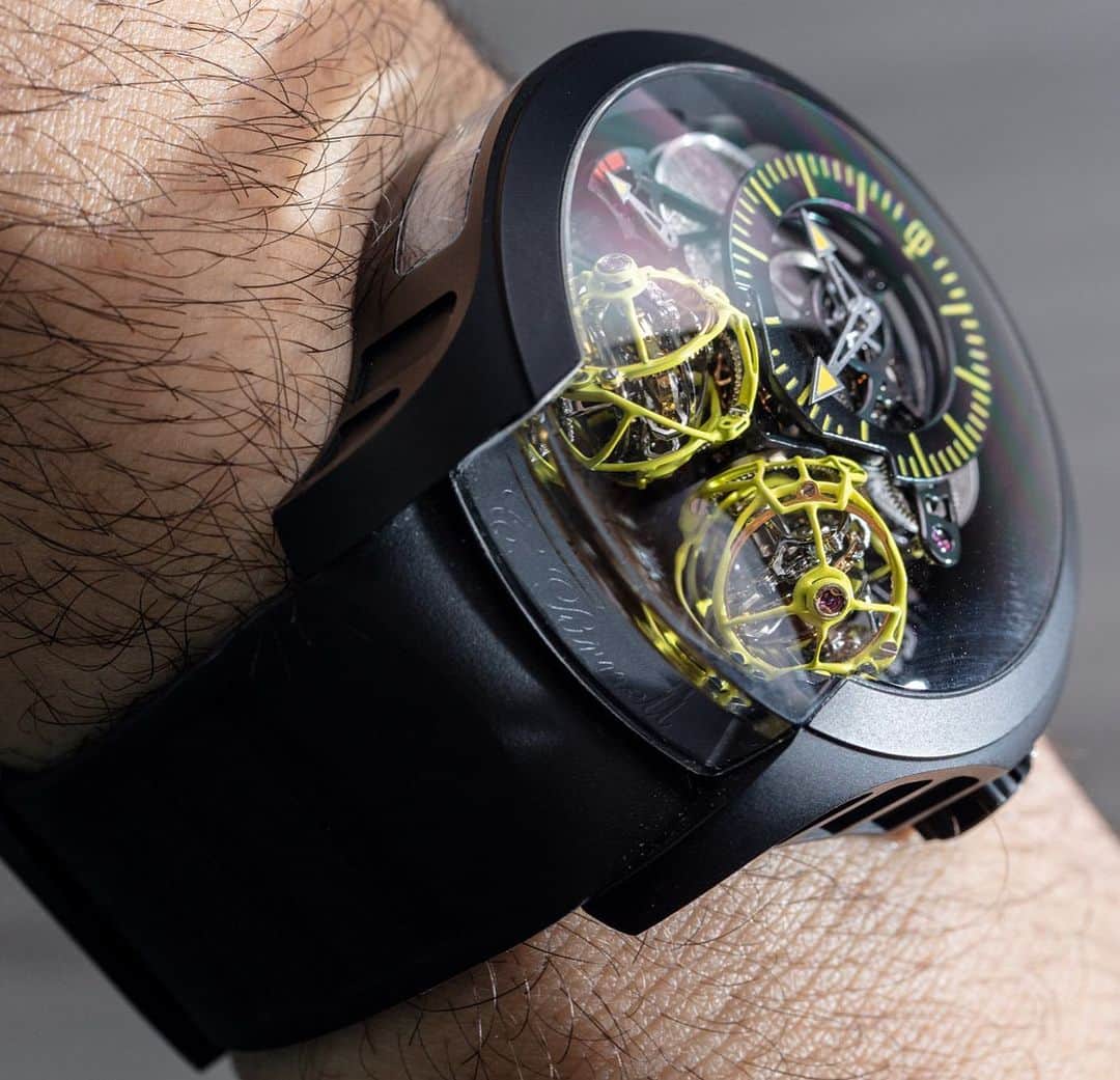 Daily Watchさんのインスタグラム写真 - (Daily WatchInstagram)「Up close with the @Purnell_Official Escape II - Double Spherion in black DLC titanium with yellow cages 💛 @ablogtowatch did a hands-on review of this very piece. Make sure to check it out #Purnell」2月1日 5時06分 - dailywatch