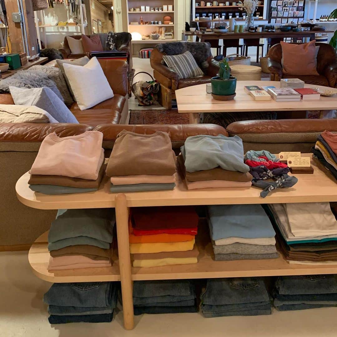 Beam & Anchorのインスタグラム：「Cozy Sunday vibes 🌧」