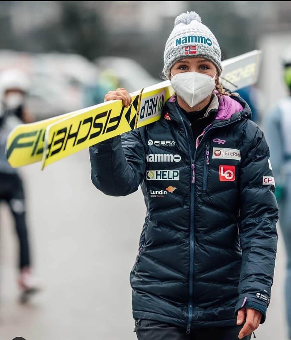 マーレン・ルンビのインスタグラム：「Det kommer bare nye sjanser😊 Austria next @alexhennfoto」