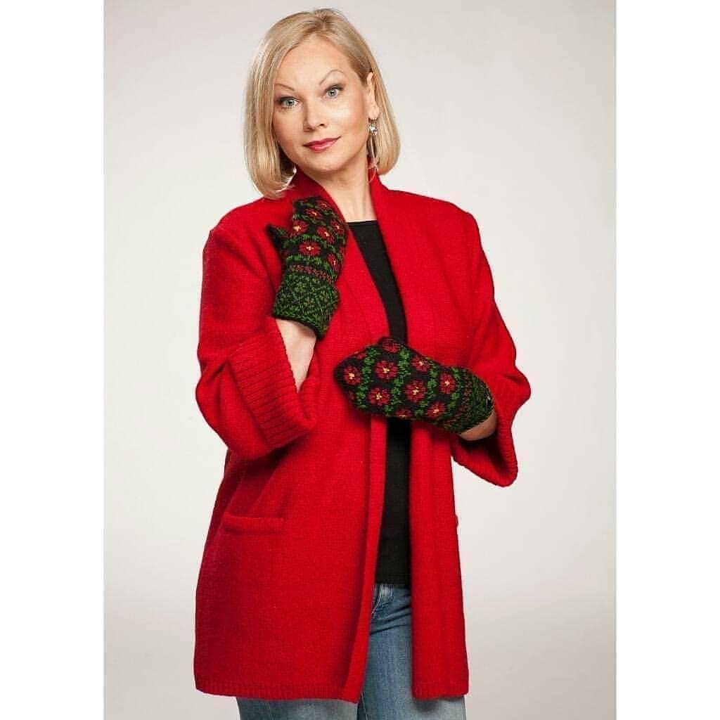 ティネスのインスタグラム：「Is red your color? ❤ No? No worries- you can order our jackets and coats in any color  you like 🤗😉 Browse our yarn category and choose the right color for you. WWW.TINES.LV  WORLDWIDE SHIPPING」