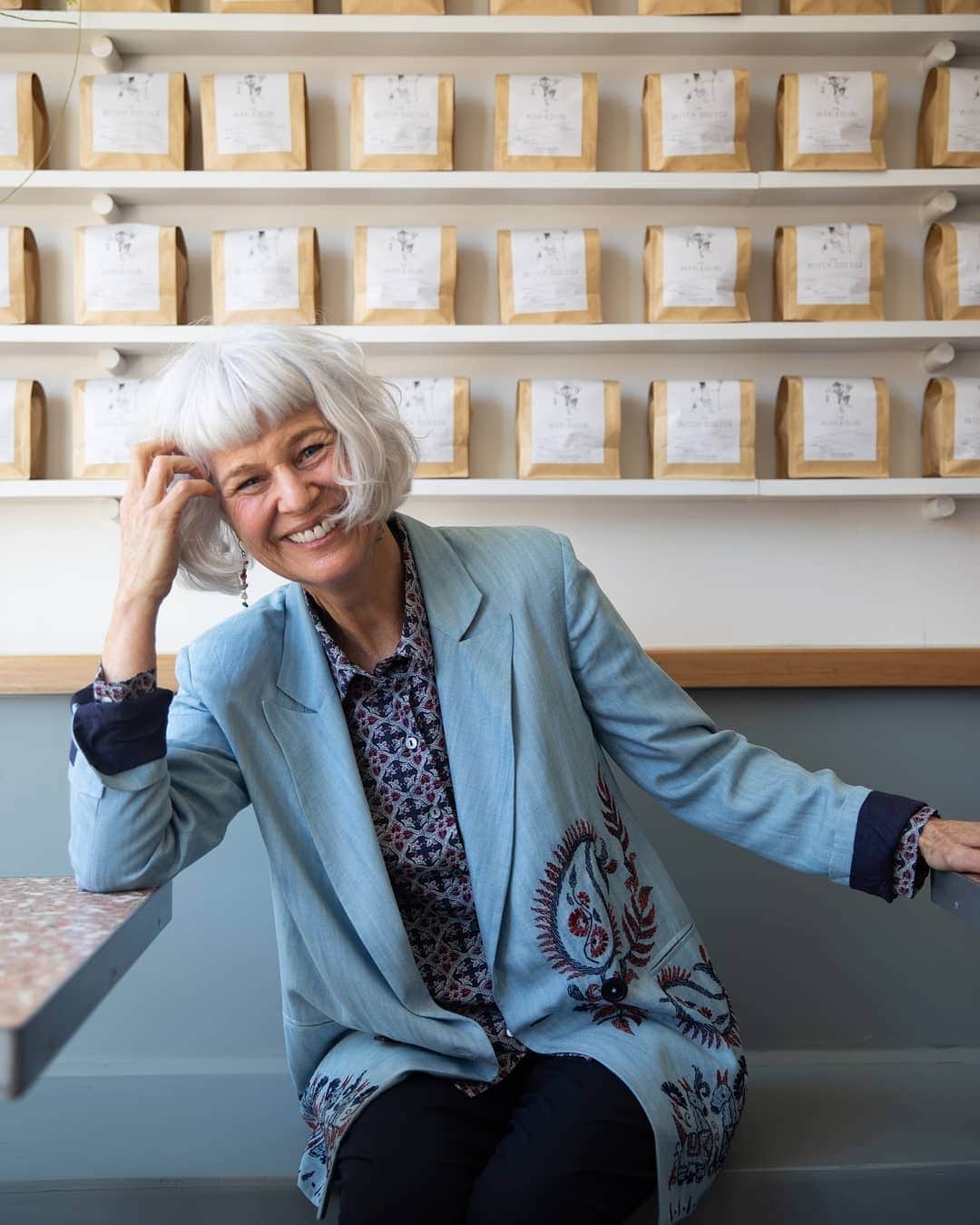 ミーガンパークのインスタグラム：「Ready to take on the week - February here we come! Jillian wears the Selina Denim Blazer, Melike Silk Cotton Shirt and Silk Elastane Churdy at our favourite local café @strangebrewmelb  ​」