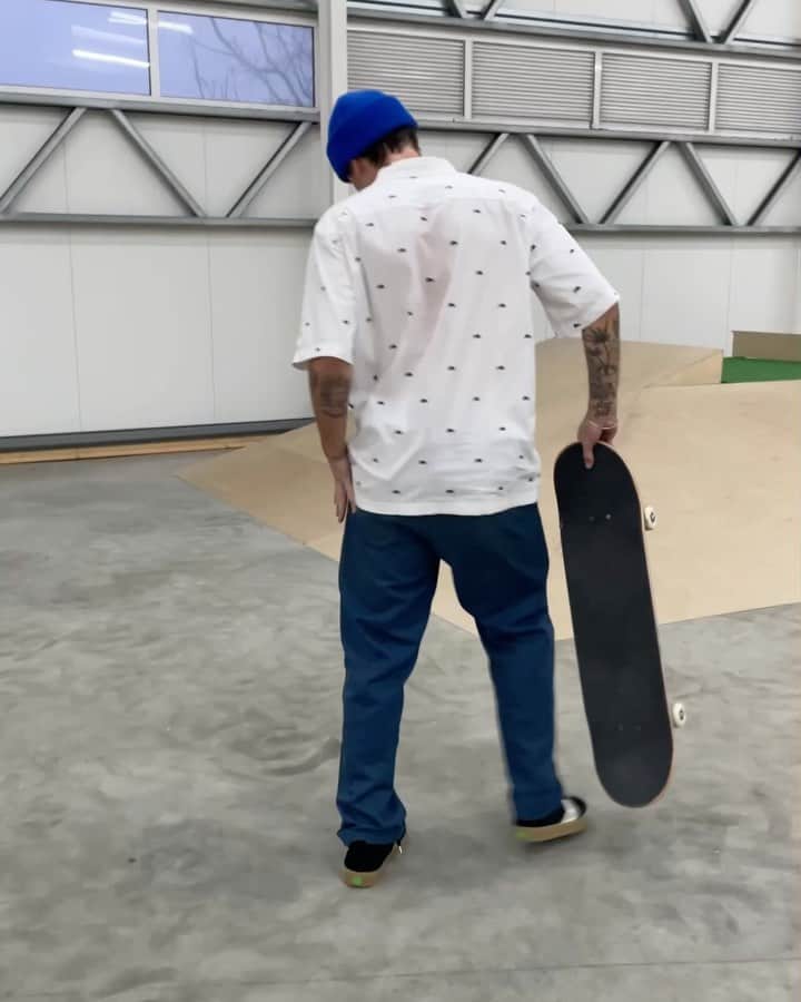 グスタボ・リベイロのインスタグラム：「New boards available tomorrow on @jartskateboards website ❤️ go get yours」