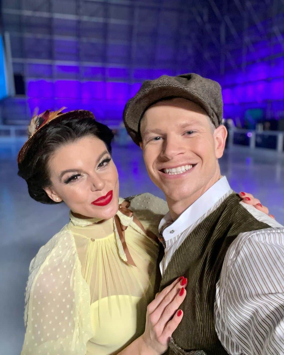 ハミッシュ・ゲイマンのインスタグラム：「Thank you so much for your continued support, without you we wouldn’t still be in the competition ❤️ @faye_brookes did so well playing Mary Poppins on Ice and opening the show, we been smiling from ear to ear all night ✨  We can’t wait to get back to training and work on the judges feedback for the next routine. Thank you again from the bottom of #teamfaymish heart 💕 #dancingonice」