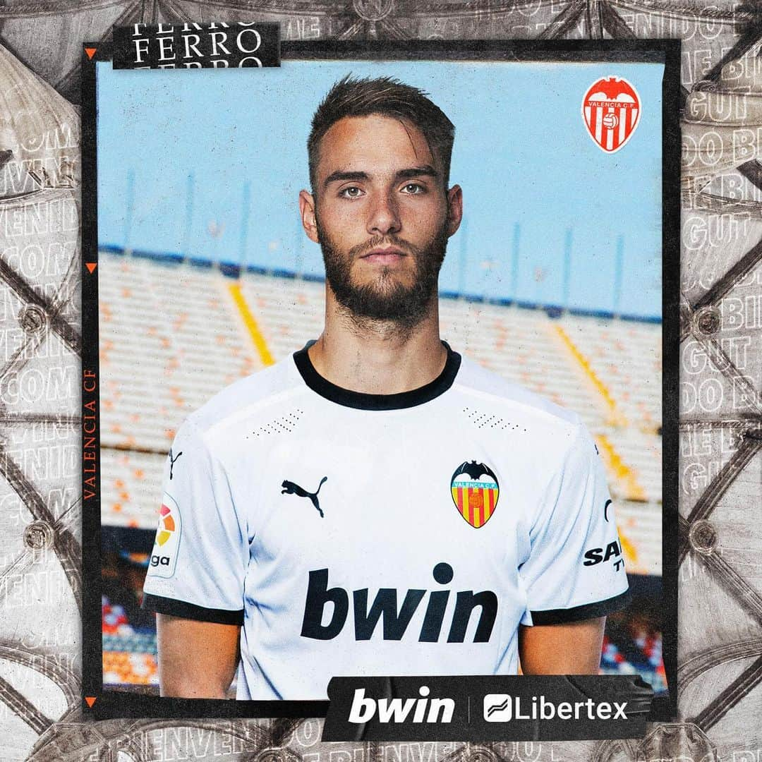 バレンシアCFさんのインスタグラム写真 - (バレンシアCFInstagram)「¡BIENVENIDO, FERRO! ✍️  Welcome to VCF! 👏🏽 #BenvingutFerro   El @valenciacf incorpora a @fferro_97 en condición de cedido hasta final de temporada ✍️  #AMUNTValencia #ValenciaCF  @bwin_es @libertex_official @sailuntyrehq @pumafootball @skoda_spain」2月1日 5時53分 - valenciacf