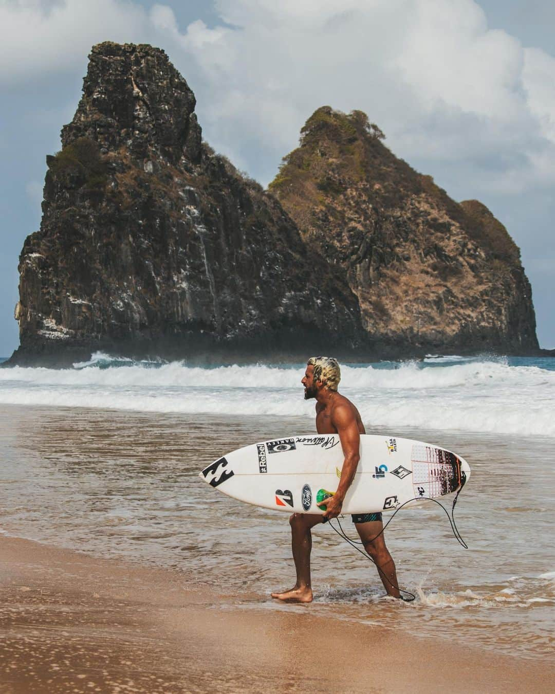 イタロ・フェレイラさんのインスタグラム写真 - (イタロ・フェレイラInstagram)「TODOS OS DIAS, O DIA TODO 💙🔥✨ (📸 @mocoto ) #surf」2月1日 6時06分 - italoferreira