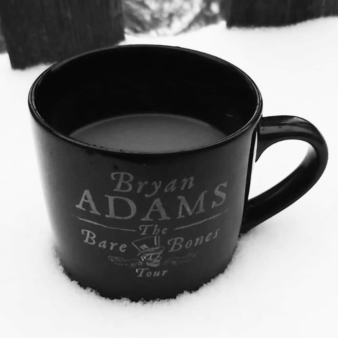 ブライアン・アダムスのインスタグラム：「A Bare Bones tour coffee mug sent from Germany. Thanks to @doerte.schmock for the photo #bryanadamsbarebones」