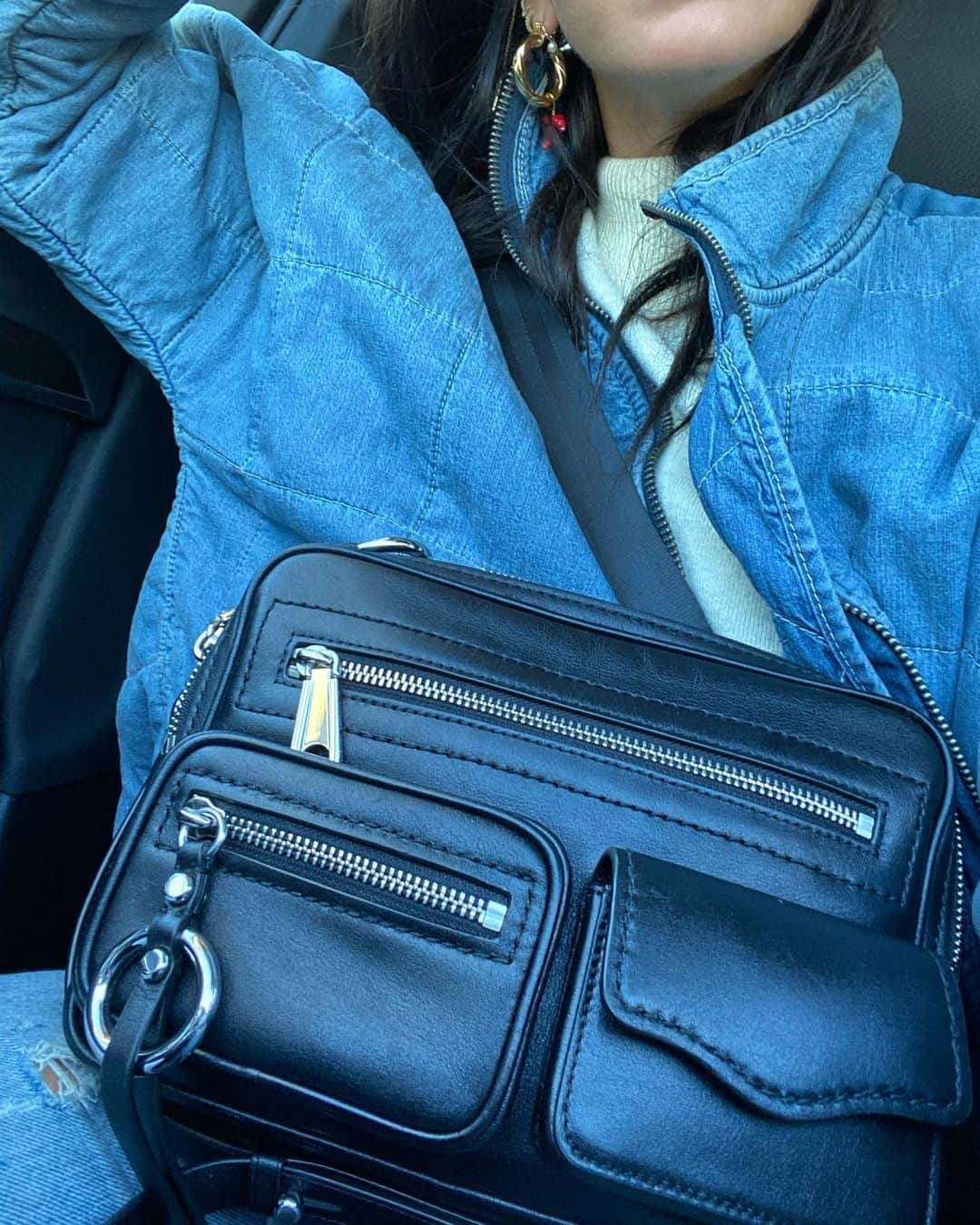 レベッカミンコフのインスタグラム：「Loving this Jett and my hands free life.」