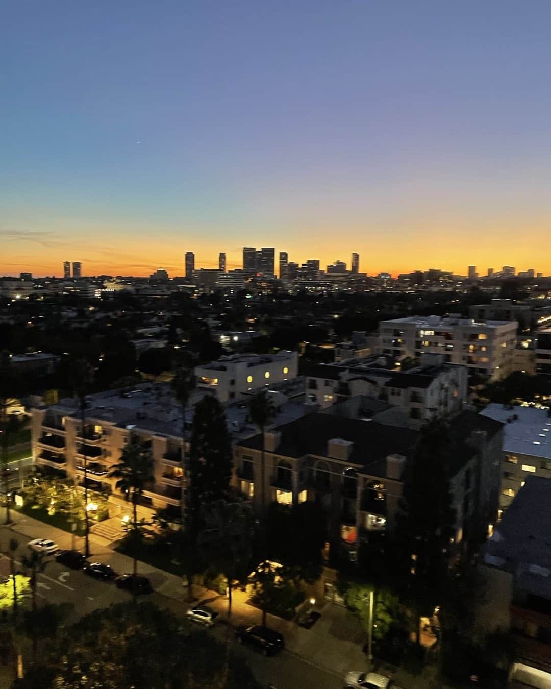 ロージー・オドネルのインスタグラム：「beautiful los angeles #working」