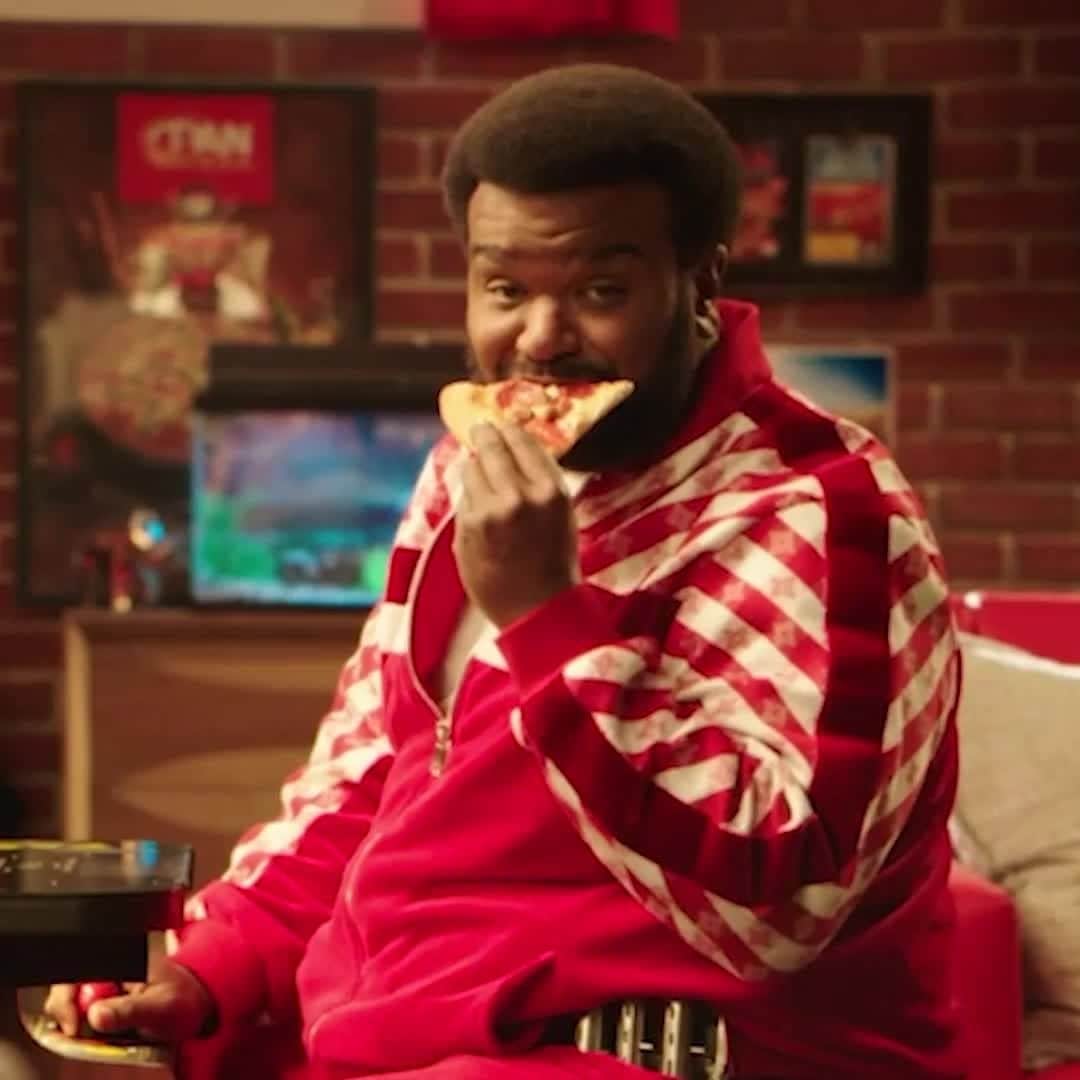 Pizza Hutのインスタグラム：「Red Cups Up! Cheers to a NEW ERA of The Hut. 🕹🍕」