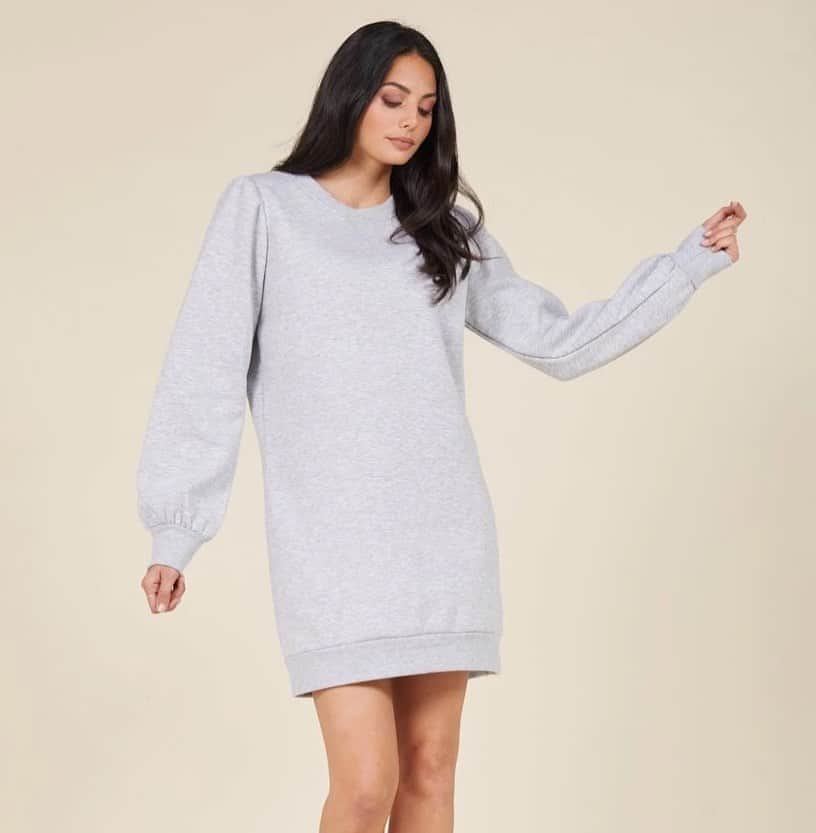 エルエーメイドのインスタグラム：「Wear the “Just Landed Dress” to stay cozy and stylish on flights. Slight puff sleeves and neckline stitching gives this sweatshirt dress romantic detailing ✨」