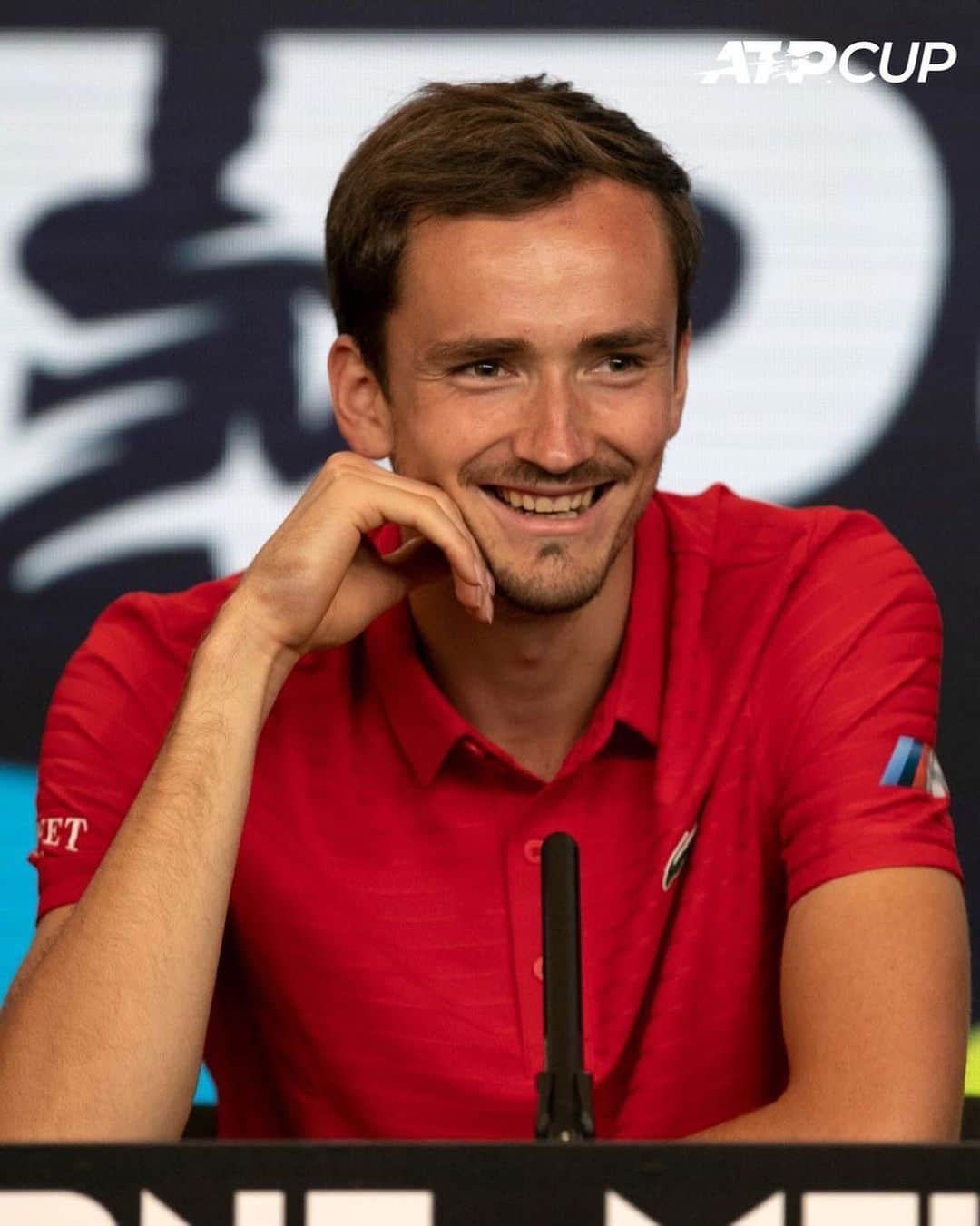 ダニール・メドベージェフのインスタグラム：「Ready and happy to start the Atp Cup 🎉😜// Готов к турниру Atp Cup #счастлив」