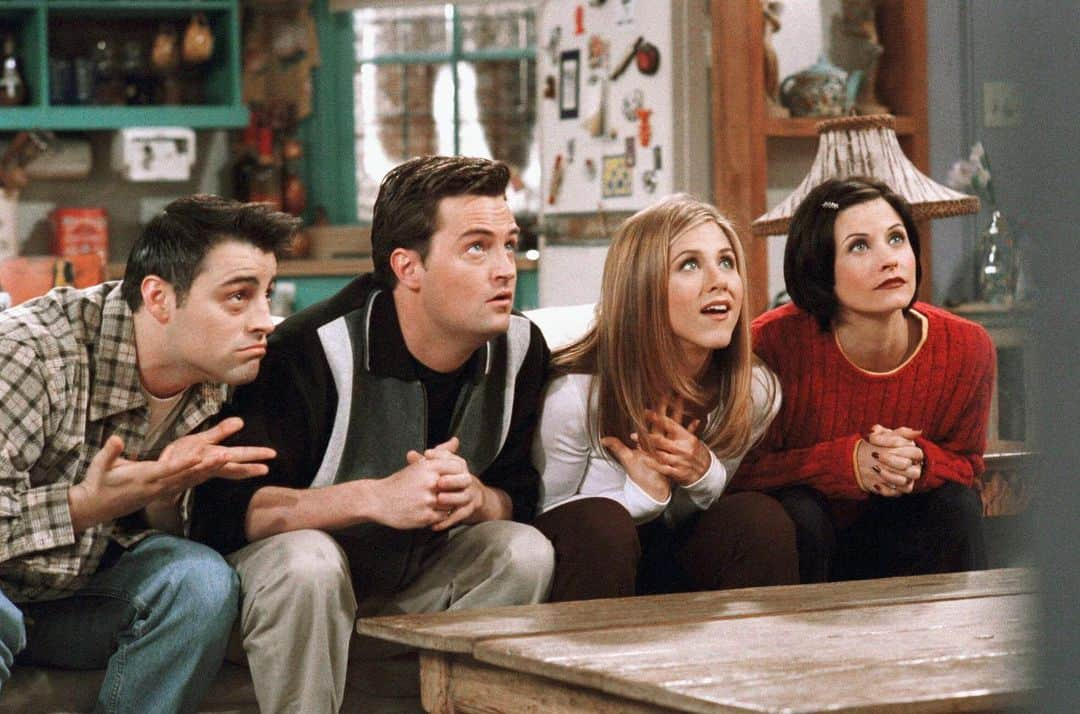 E! Onlineさんのインスタグラム写真 - (E! OnlineInstagram)「What's your favorite episode of #Friends, and why is it "The One With the Embryos"? You don't have to be a transponster to weigh in on our top 25, in our bio. (📷: Getty)」2月1日 8時03分 - enews