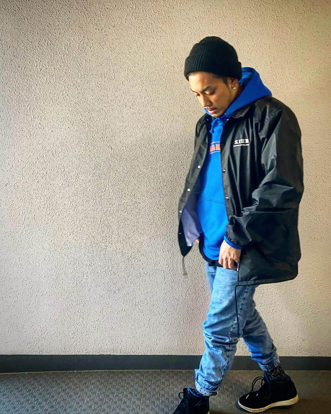 SHiNNOSUKEさんのインスタグラム写真 - (SHiNNOSUKEInstagram)「おはよ！！  イイ感じの月曜を！！  S.T.U.W / coach JKT  La Neta / hoodie NIKE AIR JORDAN 1 retro '99 / KICKS  #stuw #rookiezispunkd #laneta #nike #clubhouse全然わからない」2月1日 8時34分 - shinnosuke_rookiez