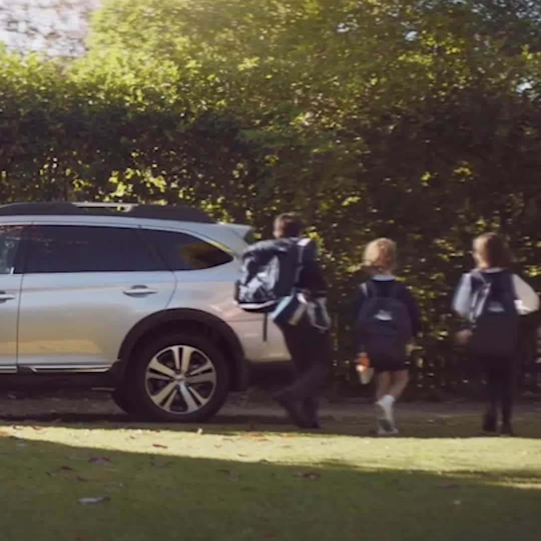 Subaru Australiaのインスタグラム：「Watch out, kids are out and about with school returning this week. Slow down around school zones and keep our backseat buddies safe. Subaru proud partners @AusRoadSafety.⁣ ⁣ #Subaru #ChooseRoadSafety」