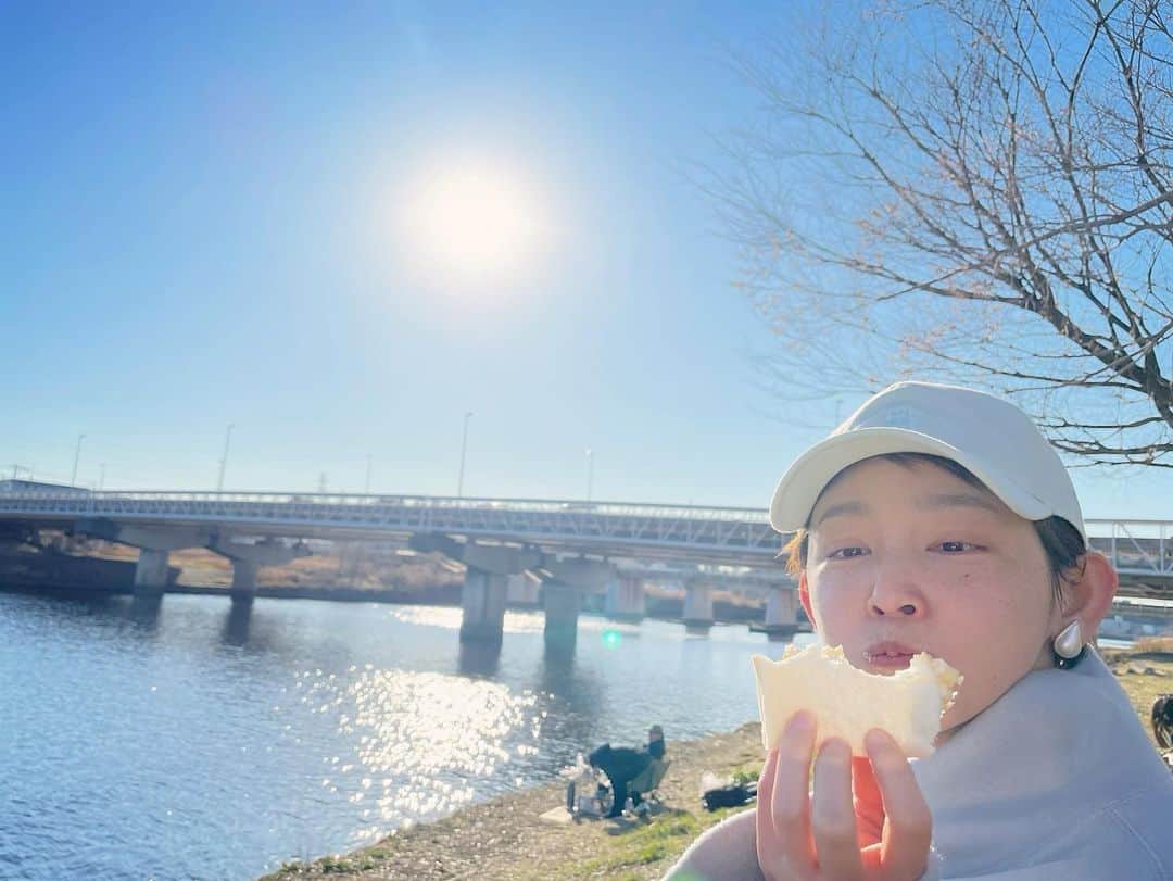 栄田祥子さんのインスタグラム写真 - (栄田祥子Instagram)「げんきでーす🥪🌞🚃」2月1日 9時14分 - shoko_eida