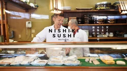 けんさむさんのインスタグラム写真 - (けんさむInstagram)「けんさむ🐶です🍣 【絶賛します👏】熊本不知火町の海沿いにある『錦寿司』が凄〜い🧜🏼‍♂️ #本物の寿司 が安く食べれます💸🐟🐠🐡 📍#錦寿司 #不知火町 . 詳しくはプロフィールURLからブログみてはいよ🙋‍♂️🍣 . いいね👍フォロー👯‍♂️Thankyou😇✨ 皆さんの熊本のお気に入りを教えてください🌿 コメント📝メッセージ💭待ってます🐶🎶 . #けんさむの熊本紹介 #熊本 #熊本グルメ #くまモン #けんさむ #熊本観光 #熊本県 #kumamoto #熊本lunch #熊本ランチ #熊本寿司 #回らない寿司 #地魚 #熊本の地魚 #松合漁港 #松錦館 #まっちゃにぎり #うまい」2月1日 9時26分 - kensome_kumamoto