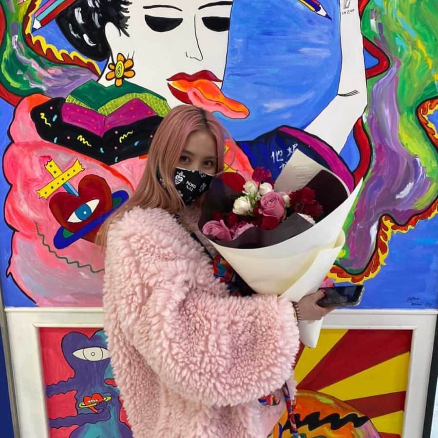 MAIMI☻KOBINAIのインスタグラム：「KOBINAI FAMILYのみんなありがとう。 本当に感謝でいっぱいです。 最後まで愛を頂いてばかりで、これからさらに返して行こうと思います。FAMILY.CREWそしてラフォーレ原宿の方々全てに感謝です。 長距離走人生の中で7年間50mダッシュを続けてきて、最後一時ゴールを切り、また、ダッシュします。 これからも、KOBINAI共々よろしくお願いします！」