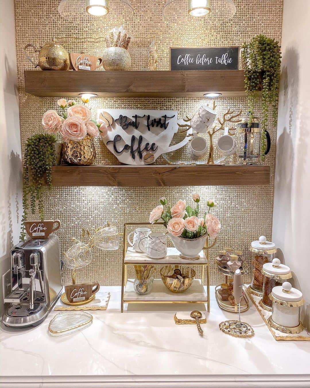 さんのインスタグラム写真 - (Instagram)「All about the coffee station! Shop all these pieces in the link in my bio or by tapping the picture ❤️ @shopinspiremehomedecor」2月1日 10時09分 - inspire_me_home_decor