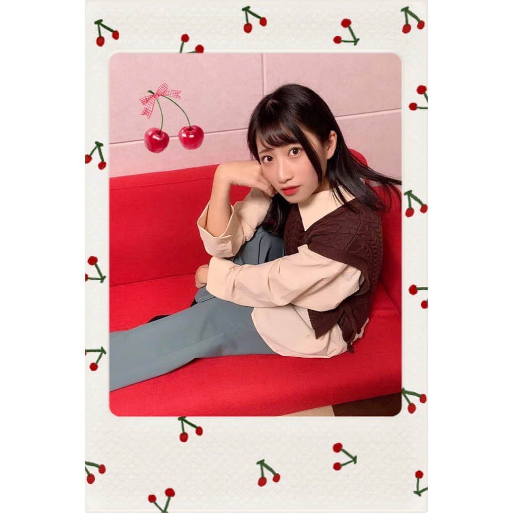 加藤一華さんのインスタグラム写真 - (加藤一華Instagram)「. LINEカメラのスタンプ🍒  さくらんぼの形って、 可愛いがつまってるよね…🍒  2月もよろしく〜！✌️  #cherry #ootd」2月1日 21時26分 - ichika_kato