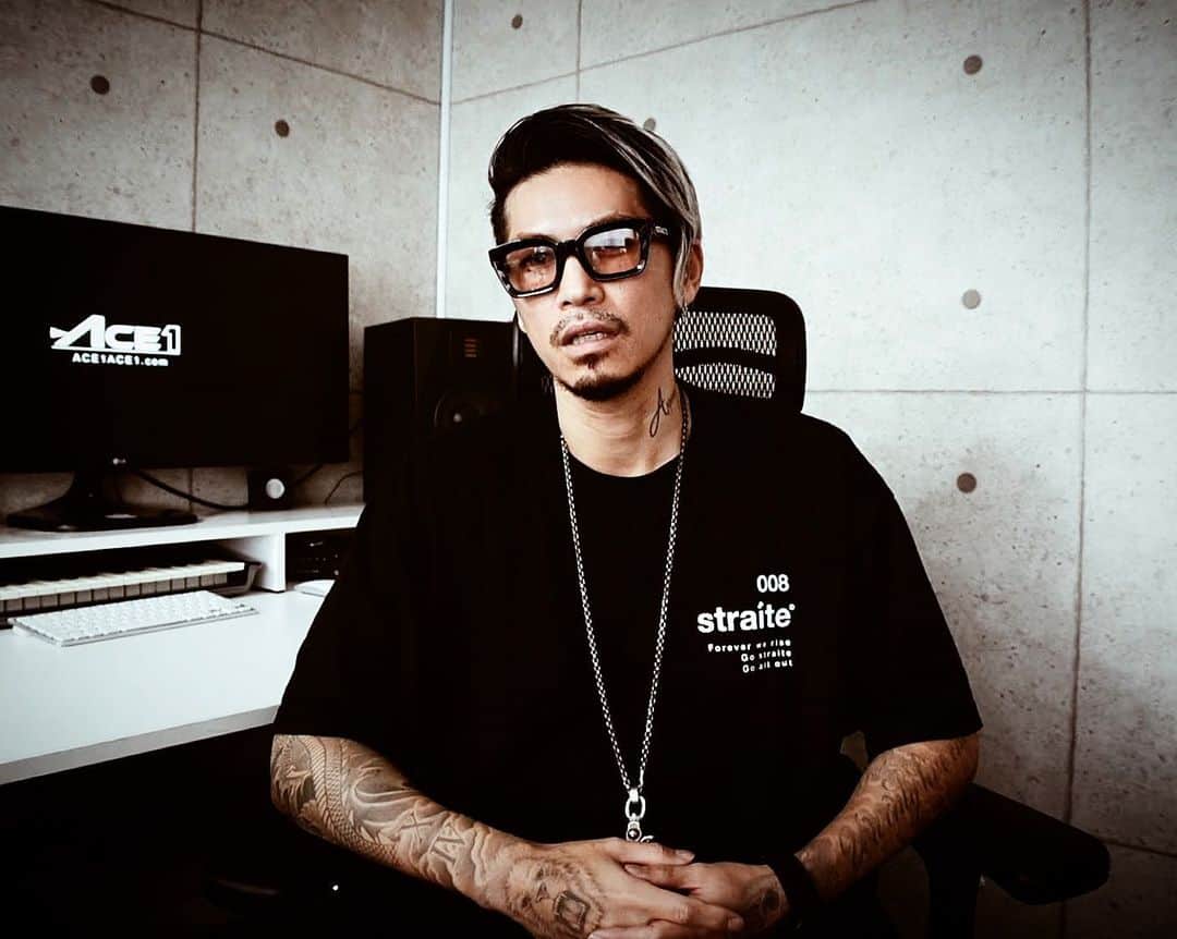 DJ ACEのインスタグラム：「﻿ 新しい発見、感動があった2021年初月。﻿ そして今日から2月。﻿ どんな1ケ月を送れるのか楽しみ！﻿ 早速1日から気合いいれていきます！﻿ ﻿ January with great discoveries and excitement﻿ February from today﻿ I'm looking forward to what kind of month we can spend﻿ ﻿ #ACE1」