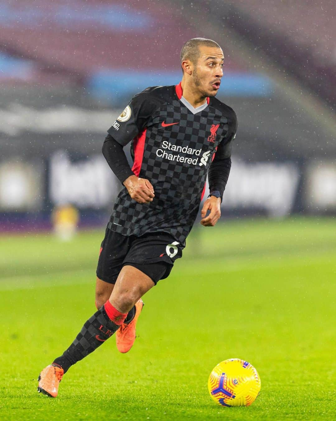 リヴァプールFCさんのインスタグラム写真 - (リヴァプールFCInstagram)「Three goals. Three points. 𝗕𝗜𝗚 performance ✊ #LFC #LiverpoolFC #Liverpool」2月1日 20時12分 - liverpoolfc