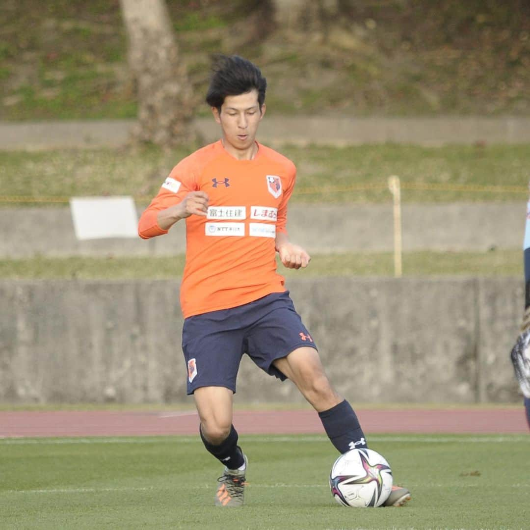 大宮アルディージャさんのインスタグラム写真 - (大宮アルディージャInstagram)「. 沖縄キャンプ9日目⚽️☀️🥵📸 . #37松田 #41小野 #4大弥 #24西村 #27誠也 #40クリャイッチ #22翁長 #11侃志 #岩瀬監督 #5俊輝 #大宮アルディージャ #ardija #Jリーグ #SHOW」2月1日 20時22分 - omiya.ardija