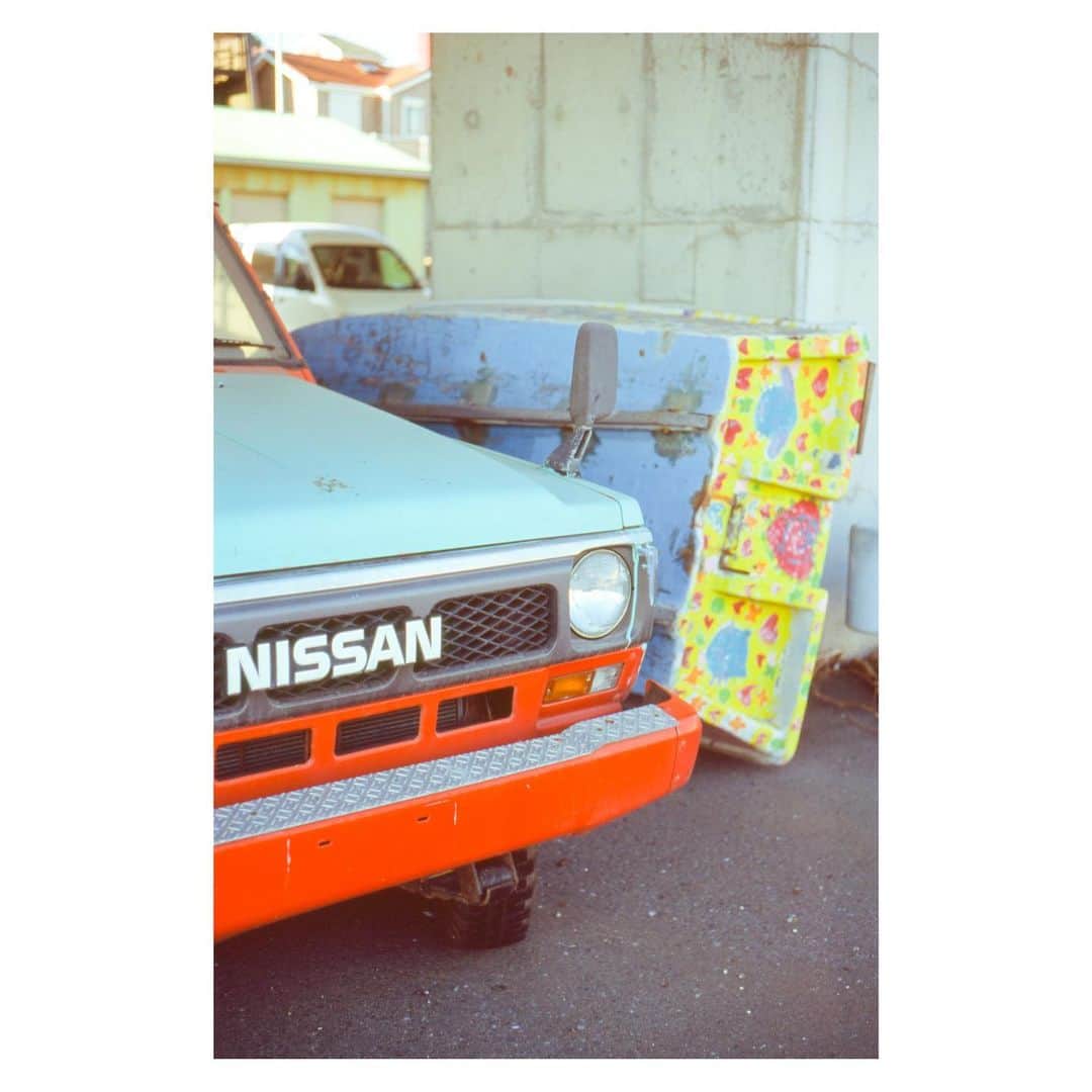 Hikaru Nakamuraのインスタグラム：「フィルム撮影📸  使用機材 LeicaM3 フィルム Fuji PROVIA100F  詳細はYoutubeまで▶️ チャンネル名:ひかるーく  #フィルムカメラ#フィルム#ライカ#富士フイルム#fujifilm#湘南#大磯#日産#車#ヴィンテージ#ストリートスナップ#ライカ#ライカM3#leica#leicam3」