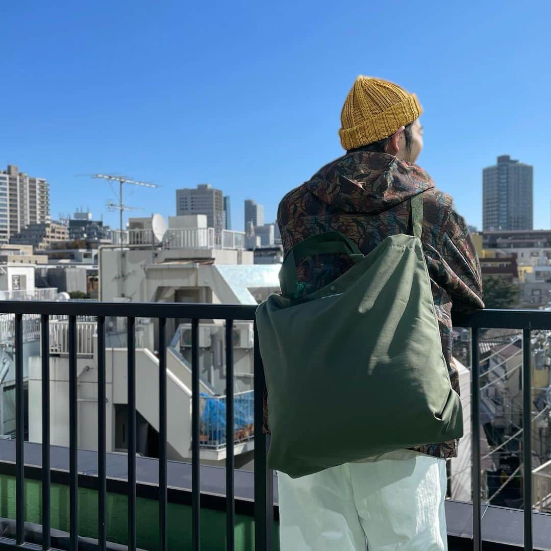 BEAMS+さんのインスタグラム写真 - (BEAMS+Instagram)「. BEAMS PLUS STYLE  #beams #beamsplus #beamsplusharajuku #harajuku #tokyo #hoodzipup #hoodzipparka #madras #militarypants #militarytrousers #engineeredgarments #carryalltote #rancourt #mocasines #mensfashion #mensstyle #menswear」2月1日 20時25分 - beams_plus_harajuku