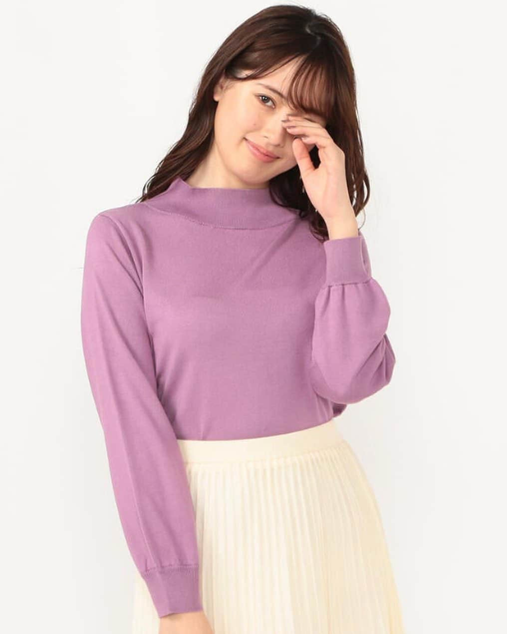 レッセ・パッセルームさんのインスタグラム写真 - (レッセ・パッセルームInstagram)「new arrival..❤︎  @laisse_passe  ☑︎ ボトルネックプルオーバー ¥7,590(税込)  シンプルなデザインが幅広いコーデに活躍する新作ニット。  #laissepasse  #レッセパッセ  #新作ニット」2月1日 20時31分 - laissepasse.onlinestore