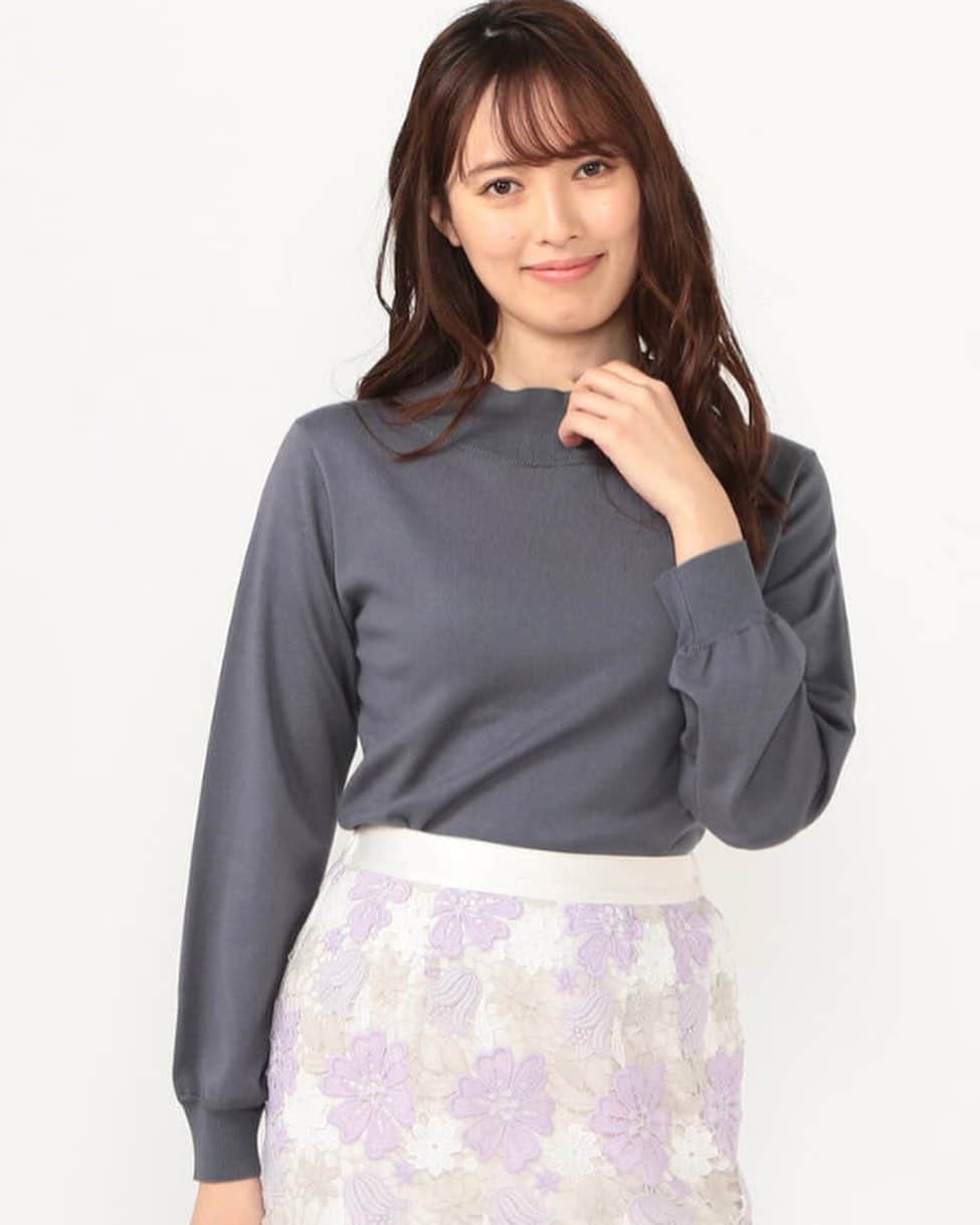 レッセ・パッセルームさんのインスタグラム写真 - (レッセ・パッセルームInstagram)「new arrival..❤︎  @laisse_passe  ☑︎ ボトルネックプルオーバー ¥7,590(税込)  シンプルなデザインが幅広いコーデに活躍する新作ニット。  #laissepasse  #レッセパッセ  #新作ニット」2月1日 20時31分 - laissepasse.onlinestore