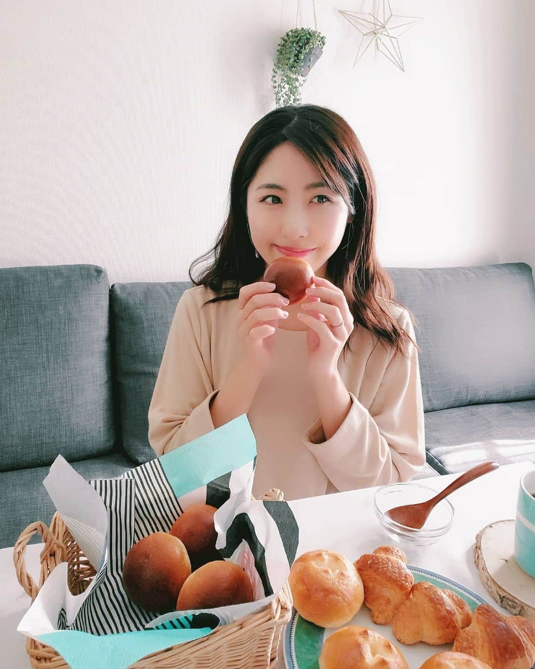 小谷津友里のインスタグラム