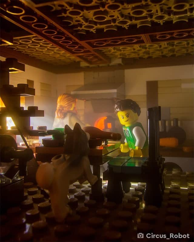 LEGOさんのインスタグラム写真 - (LEGOInstagram)「A new classic, forged by the fans. The LEGO Ideas Medieval Blacksmith is available now.  📸 @circus_robot and @fourbrickstall from @brickcentral」2月1日 21時00分 - lego